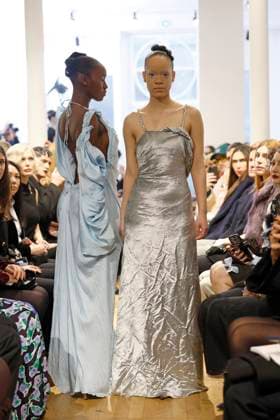Peet Dullaert Haute Couture spring summer 2025 Paris january 2005 Peet Dullaert Haute Couture spring summer 2025 Paris january 2005, Credit:Zeppelin Avalon  Copyright: xZeppelinx xAvalonx 0958962591