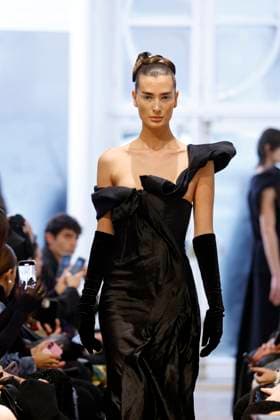 Peet Dullaert Haute Couture spring summer 2025 Paris january 2005 Peet Dullaert Haute Couture spring summer 2025 Paris january 2005, Credit:Zeppelin Avalon  Copyright: xZeppelinx xAvalonx 0958962938