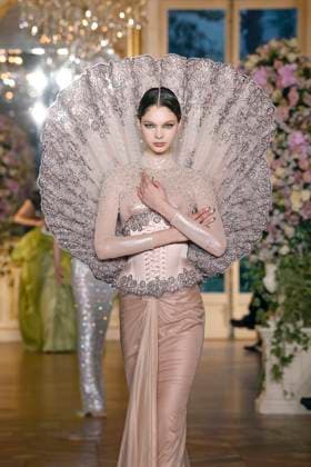 Miss Sohee Haute Couture spring summer 2025 Paris january 2005 Miss Sohee Haute Couture spring summer 2025 Paris january 2005, Credit:Zeppelin Avalon  Copyright: xZeppelinx xAvalonx 0958995142