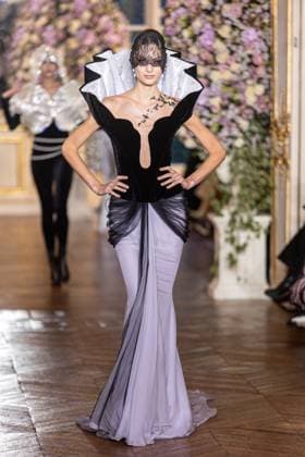 PFW Miss Sohee Runway NB A model walks the runway during the Yuima Nakazato Haute Couture Spring-Summer 2025 show as part of Paris Fashion Week on January 30, 2025 in Paris, France. Photo by Nasser Berzane ABACAPRESS.COM Paris France  Copyright: xBerzanexNasser ABACAx