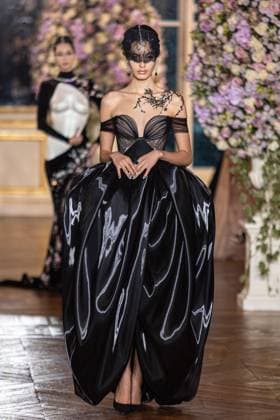 PFW Miss Sohee Runway NB A model walks the runway during the Yuima Nakazato Haute Couture Spring-Summer 2025 show as part of Paris Fashion Week on January 30, 2025 in Paris, France. Photo by Nasser Berzane ABACAPRESS.COM Paris France  Copyright: xBerzanexNasser ABACAx