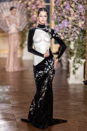 PFW Miss Sohee Runway NB A model walks the runway during the Yuima Nakazato Haute Couture Spring-Summer 2025 show as part of Paris Fashion Week on January 30, 2025 in Paris, France. Photo by Nasser Berzane ABACAPRESS.COM Paris France  Copyright: xBerzanexNasser ABACAx