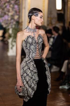 PFW Miss Sohee Runway NB A model walks the runway during the Yuima Nakazato Haute Couture Spring-Summer 2025 show as part of Paris Fashion Week on January 30, 2025 in Paris, France. Photo by Nasser Berzane ABACAPRESS.COM Paris France  Copyright: xBerzanexNasser ABACAx