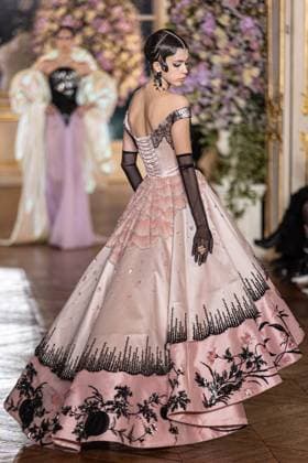 PFW Miss Sohee Runway NB A model walks the runway during the Yuima Nakazato Haute Couture Spring-Summer 2025 show as part of Paris Fashion Week on January 30, 2025 in Paris, France. Photo by Nasser Berzane ABACAPRESS.COM Paris France  Copyright: xBerzanexNasser ABACAx