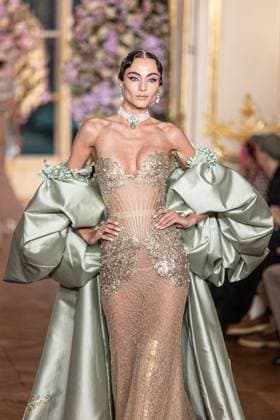PFW Miss Sohee Runway NB A model walks the runway during the Yuima Nakazato Haute Couture Spring-Summer 2025 show as part of Paris Fashion Week on January 30, 2025 in Paris, France. Photo by Nasser Berzane ABACAPRESS.COM Paris France  Copyright: xBerzanexNasser ABACAx