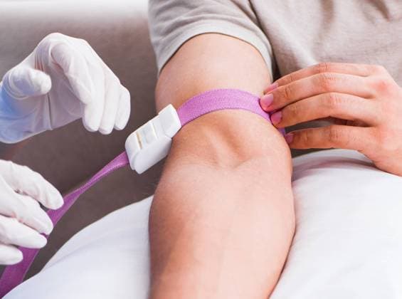 Patient getting blood transfusion in hospital clinic ,model released, Symbolfoto  Copyright: xZoonar.com ElnurxAmikishiyevx 14408397 ,model released, Symbolfoto ,property released
