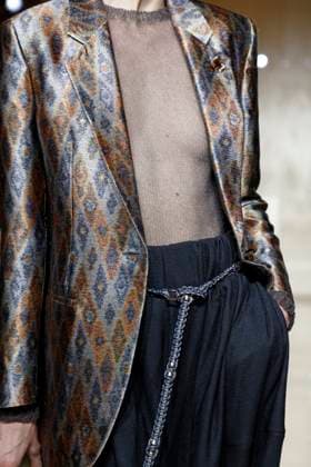 GIORGIO ARMANI PRIVE Haute Couture spring summer 2025 Paris january 2005 GIORGIO ARMANI PRIVE Haute Couture spring summer 2025 Paris january 2005, Credit:Zeppelin Avalon  Copyright: xZeppelinx xAvalonx 0959148893