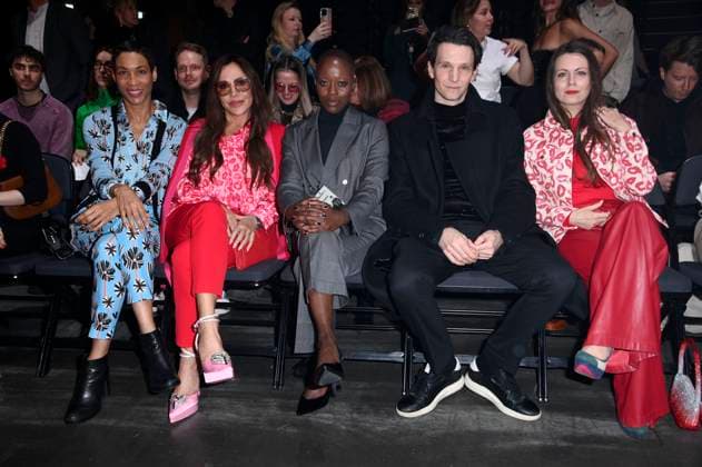 Annabelle Mandeng, Simone Thomalla, Florence Kasumba, Sabin Tambrea und Alice Dwyer bei der Kilian Kerner Fashion Show auf der Berlin Fashion Week A W 2025 in der Uber Eats Music Hall. Berlin, 31.01.2025