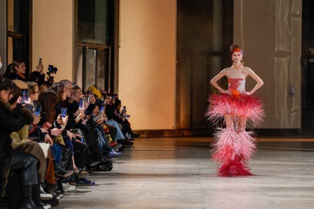 Défilé Germanier au Palais de Tokyo Collection Haute Couture Printemps Eté 2025 lors de la Fashion Week de Paris PFW Défilé Germanier au Palais de Tokyo Collection Haute Couture Printemps Eté 2025 lors de la Fashion Week de Paris PFW , France, January 30, 2025 Germanier fashion show at Palais de Tokyo Spring Summer 2025 Haute Couture collection during Paris Fashion Week PFW , France, January 30, 2025 Paris France  Copyright: xAgencex xBestimagexAgencex xBestimagex