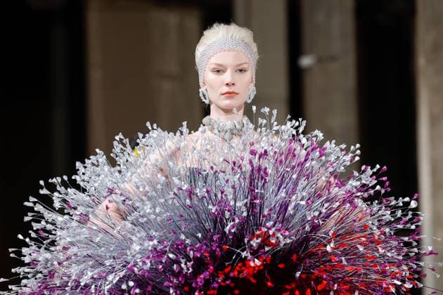Défilé Germanier au Palais de Tokyo Collection Haute Couture Printemps Eté 2025 lors de la Fashion Week de Paris PFW Défilé Germanier au Palais de Tokyo Collection Haute Couture Printemps Eté 2025 lors de la Fashion Week de Paris PFW , France, January 30, 2025 Germanier fashion show at Palais de Tokyo Spring Summer 2025 Haute Couture collection during Paris Fashion Week PFW , France, January 30, 2025 Paris France  Copyright: xAgencex xBestimagexAgencex xBestimagex