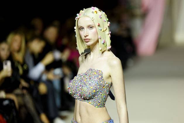 Models auf dem Laufsteg bei der Marina Hoermanseder Modenschau am 31.01.2025 im Rahmen der Fashion Week 2025 in Berlin Fashion Week Berlin - Marina Hoermanseder Modenschau