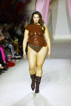 Models auf dem Laufsteg bei der Marina Hoermanseder Modenschau am 31.01.2025 im Rahmen der Fashion Week 2025 in Berlin Fashion Week Berlin - Marina Hoermanseder Modenschau
