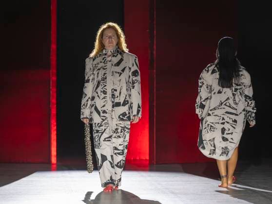 Fashion in Motion: Eden Loweth x Maggi Hambling at the V&A, London, UK, on 31st Jan, 2025 V&A, London, UK. 31st Jan, 2025. Fashion in Motion: Eden Loweth x Maggi Hambling. Free catwalk shows present an evocative new collection created by designer Eden Loweth in response to artist Maggi Hambling™s work. The showcase bring together the dynamism of Hambling s paintings with the individuality of Loweth s designs to reflect the shared rebellious spirit underpinning both their creative processes. Maggi Hambling is regarded as one of the UK™s greatest artists, and her work is held in public collections around the world. Eden Loweth gained renown as a co-founder of ART SCHOOL, a genderless fashion label that centred queer identity in the design  Copyright: xMalcolmxParkx xAvalonx 0959180268