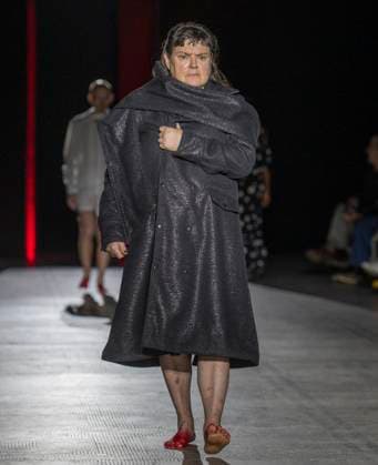 Fashion in Motion: Eden Loweth x Maggi Hambling at the V&A, London, UK, on 31st Jan, 2025 V&A, London, UK. 31st Jan, 2025. Fashion in Motion: Eden Loweth x Maggi Hambling. Free catwalk shows present an evocative new collection created by designer Eden Loweth in response to artist Maggi Hambling™s work. The showcase bring together the dynamism of Hambling s paintings with the individuality of Loweth s designs to reflect the shared rebellious spirit underpinning both their creative processes. Maggi Hambling is regarded as one of the UK™s greatest artists, and her work is held in public collections around the world. Eden Loweth gained renown as a co-founder of ART SCHOOL, a genderless fashion label that centred queer identity in the design  Copyright: xMalcolmxParkx xAvalonx 0959180534