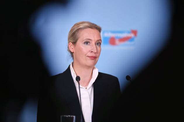 News Themen der Woche KW05 News Bilder des Tages Berlin, Deutschland, 31.01.2025: Deutscher Bundestag: Pressekonferenz AfD-Bundestagsfraktion: AfD-Chefin Alice Weidel spricht etwa eine halbe Stunde nach Bekanntgabe des Ergebnisses der namentlichen Abstimmung über das sogenannte Zustrombegrenzungsgesetz *** Berlin, Germany, 31 01 2025 German Bundestag Press conference AfD parliamentary group AfD leader Alice Weidel speaks about half an hour after the announcement of the result of the roll-call vote on the so-called influx limitation law Copyright: xdtsxNachrichtenagenturx dts_57250