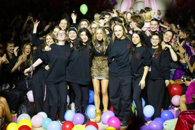 Entertainment Bilder des Tages Marina Hoermanseder und Models auf dem Laufsteg bei ihrer Modenschau am 31.01.2025 im Rahmen der Fashion Week 2025 in Berlin Fashion Week Berlin - Marina Hoermanseder Modenschau