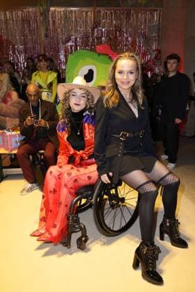 Kristina Vogel und Regina Halmich bei der Marina Hoermanseder Modenschau am 31.01.2025 im Rahmen der Fashion Week 2025 in Berlin Fashion Week Berlin - Marina Hoermanseder Modenschau