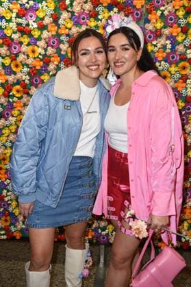 Anna Maria Damm mit Schwester Katharina Damm - MARINA HOERMANSEDER FASHION SHOW während der Berlin Fashion Week Herbst Winter 2025 in Berlin am 31.01.2025