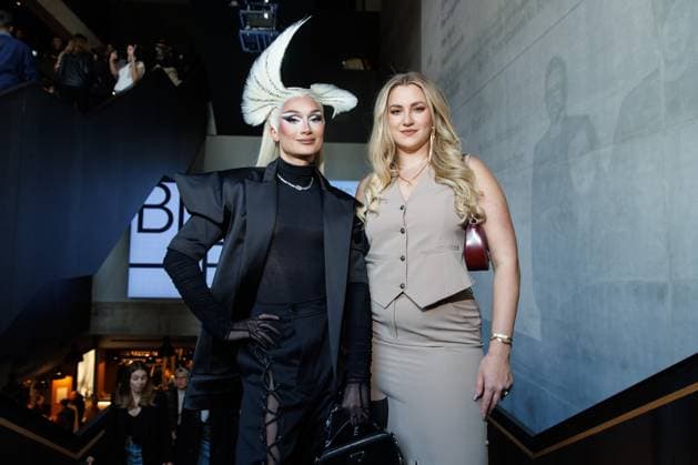 Berlin Fashion Week - Killian Kerner Candy Crash und Dascha Carriero bei der Kilian Kerner Fashion Show im Rahmen der Berlin Fashion Week in der Uber Eats Music Hall am 31.01.2025 in Berlin Copyright: xEventpressxKochanx