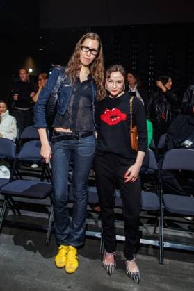 Berlin Fashion Week - Killian Kerner Finja Löchtermann und Lena Urzendowsky bei der Kilian Kerner Fashion Show im Rahmen der Berlin Fashion Week in der Uber Eats Music Hall am 31.01.2025 in Berlin Copyright: xEventpressxKochanx