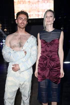 Felix Nieder und Kim Hnizdo bei der Marcel Ostertag Fashion Show auf der Berlin Fashion Week A W 2025 in der Uber Eats Music Hall. Berlin, 31.01.2025