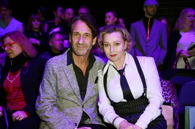 Falk-Willy Wild und Dana Golombek bei der Marcel Ostertag Fashion Show auf der Berlin Fashion Week A W 2025 in der Uber Eats Music Hall. Berlin, 31.01.2025