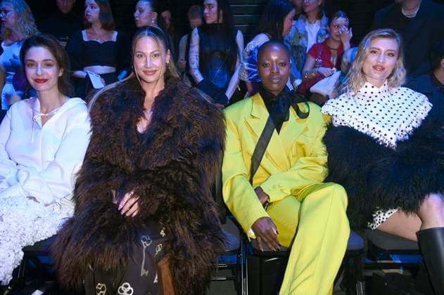 Anne Werner, Lulu Lewe, Florence Kasumba und Luna Schweiger bei der Danny Reinke Fashion Show auf der Berlin Fashion Week A W 2025 in der Uber Eats Music Hall. Berlin, 31.01.2025