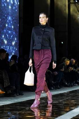 Model auf dem Catwalk bei der Fashion Show von Marc Cain am 31. Januar 2024 im Kraftwerk Berlin in Berlin. Berlin Deutschland