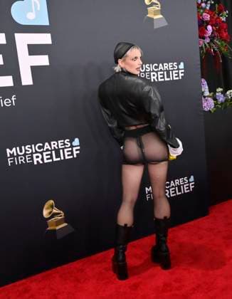 Julia Fox arrives for the 67th Annual Grammy Awards at Crypto.com Arena in Los Angeles on February 2, 2025. The awards ceremony will honor the best recordings, compositions, and artists from September 16, 2023, to August 30. 2024, as chosen by the members of the Recording Academy.  LAP20250202223 JIMxRUYMEN