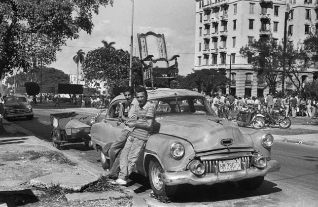 Archivbilder der Woche KW06 Kuba, Havanna, 16.01.1995 Archiv.: 51-40-35 Stadtfotos Havanna Foto: Oldtimer in der Stadt Stadtfotos Havanna *** Cuba, Havana, 16 01 1995 Archive 51 40 35 City photos Havana Photo Oldtimer in the city City photos Havana
