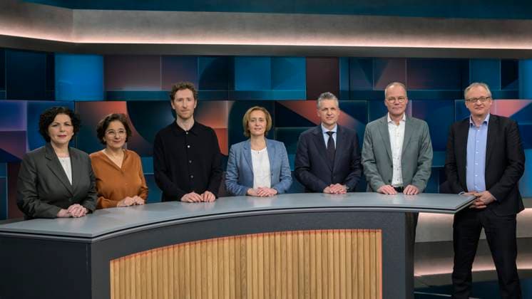 News Themen der Woche KW06 News Bilder des Tages GER, Berlin, hart aber fair - Polittalk, TV, Format, mit Moderator - Louis Klamroth, Das Erste, Das Thema: Merz und die AfD - ist die Brandmauer Geschichte? im Bild v.l.: Amira Mohamed Ali , Isabel Schayani, Louis Klamroth, Beatrix von Storch, Thorsten Frei, Matthias Miersch, Albrecht von Lucke, 03.02.2025, *** GER, Berlin, hart aber fair Polittalk, TV, Format, mit Moderator Louis Klamroth, Das Erste, Das Thema Merz und die AfD ist die Brandmauer Geschichte im Bild v l Amira Mohamed Ali , Isabel Schayani, Louis Klamroth, Beatrix von Storch, Thorsten Frei, Matthias Miersch, Albrecht von Lucke, 03 02 2025, Copyright: HMBxMedia UwexKoch