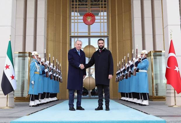 Bilder des Jahres 2025, News 02 Februar News Themen der Woche KW06 News Bilder des Tages RECORD DATE NOT STATED 267016.jpg Turkish President Recep Tayyip Erdogan (R) meeting with Syria interim President Ahmed al-Sharaa at the Presidential Palace in Ankara on Febuary 4, 2025. Syria s interim president, Ahmed al-Sharaa, arrived in Turkey on Tuesday for talks with President Recep Tayyip Erdogan, his second international trip since ousting President Bashar al-Assad. Turkey, which has close ties with Sharaa, reopened its diplomatic mission in Syria and sent its spy chief and foreign minister for talks with him soon after his Islamist-rooted HTS rebels overthrew Assad on December 8.(Turkish presidential press service via EYEPRESS) EDITORIAL USE ONLY  Copyright: xx 267016 x eyepress125532