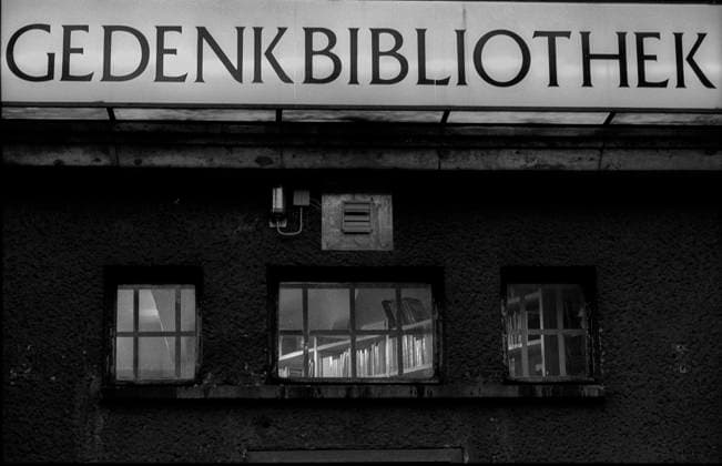 Gedenkbibliothek: Opfer des Stalinismus Deutschland, Berlin, 03.12.1991, Gedenkbibliothek: Opfer des Stalinismus, Â *** Memorial Library Victims of Stalinism Germany, Berlin, 03 12 1991, Memorial Library Victims of Stalinism, Â