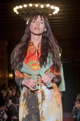 February 4, 2025, New York, United States: A model walks the runway for the Lingua Franca fashion show during February 2025 New York Fashion Week. New York United States - ZUMAs197 20250204_aaa_s197_407 Copyright: xRonxAdarx
