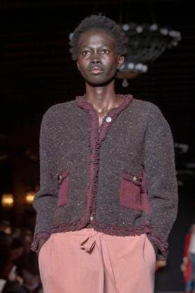 February 4, 2025, New York, United States: A model walks the runway for the Lingua Franca fashion show during February 2025 New York Fashion Week. New York United States - ZUMAs197 20250204_aaa_s197_475 Copyright: xRonxAdarx