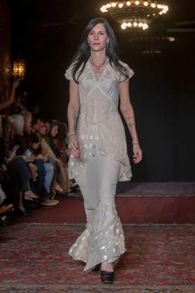 February 4, 2025, New York, United States: Jill Kargman walks the runway for the Lingua Franca fashion show during February 2025 New York Fashion Week. New York United States - ZUMAs197 20250204_aaa_s197_476 Copyright: xRonxAdarx