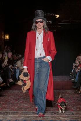 February 4, 2025, New York, United States: Jenna Lyons walks the runway for the Lingua Franca fashion show during February 2025 New York Fashion Week. New York United States - ZUMAs197 20250204_aaa_s197_480 Copyright: xRonxAdarx