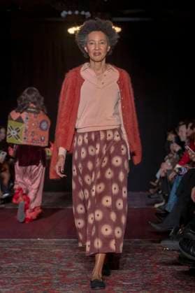 Lingua franca - Runway - New York Fashion Week A model walks the runway for the Lingua Franca fashion show during February 2025 New York Fashion Week in New York City, USA, on February 4, 2025. New York New York United states  Copyright: xThenews2x originalFilename: thenews2-linguafr250204_np8Io.jpg