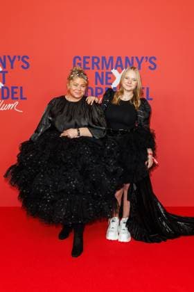 Preview - 20. Staffel GNTM Karina Kipp und Liora Kipp bei der Preview zur 20. Staffel der Pro7 Model Casting Show GermanyÂ s Next Topmodel by Heidi Klum (GNTM) im Zoo Palast am 05.02.2025 in Berlin. *** Preview 20 season GNTM Karina Kipp and Liora Kipp at the preview of the 20 season of the Pro7 model casting show Germanys Next Topmodel by Heidi Klum GNTM at Zoo Palast on 05 02 2025 in Berlin Copyright: xEventpressxKochanx