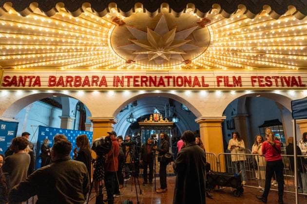 February 5, 2025, Santa Barbara, Ca, California, USA: The 2025 Santa Barbara International Film FestivalÃ¢â‚¬â ¢s red carpet , left, in front of the historic Arlington Theater in Santa Barbara. Santa Barbara, Ca USA - ZUMAa35_ 20250205_zaf_a35_025 Copyright: xDanielxA.xAndersonx