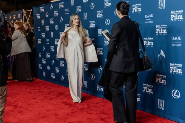 February 5, 2025, Sanra Barbara, California, USA: Angelina Jolie shines on the Red Carpet at the 40th anniversary of the celebrated Santa Barbara International Film Festival 2025 at the Arlington Theater in Santa Barbara. She is here to receive the Maltin Modern MasterÃ¢â‚¬â ¢s Award. Sanra Barbara USA - ZUMAk144 20250205_znp_k144_063 Copyright: xAmyxKatzx