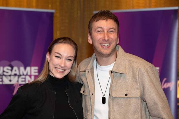 Entertainment Themen der Woche KW06 Entertainment Bilder des Tages v.l. Jacky FELDMANN, Comedienne, FREHTORGE (Torge OELRICH), Hauptdarsteller, ZDF, Zweites Deutsches Fernsehen, Roter Teppich, Red Carpet Show, Ankunft, arrival, Filmpremiere EINSAME HERZEN - DAS LOVECAMP, am 06.02.2025 im Cinenova-Kino in Koeln. *** v l Jacky FELDMANN, Comedienne, FREHTORGE Torge OELRICH , main actor, ZDF, Zweites Deutsches Fernsehen, Red Carpet, Red Carpet Show, arrival, film premiere EINSAME HERZEN DAS LOVECAMP, on 06 02 2025 at the Cinenova cinema in Cologne