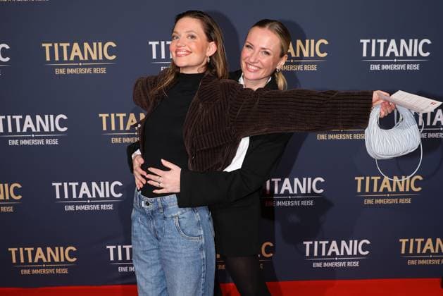 Entertainment Themen der Woche KW06 Entertainment Bilder des Tages Amrei Haardt und Ania Niedieck bei der Titanic: Eine Immersive Reise Ausstellungs-Eroeffnung am 6.02.2025 in Koeln Titanic Ausstellungs-Eroeffnung in Koeln *** Amrei Haardt and Ania Niedieck at the Titanic An Immersive Journey exhibition opening on 6 02 2025 in Cologne Titanic exhibition opening in Cologne 