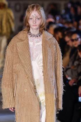 Défilé de mode Collina Strada collection automne hiver 2025 2026 lors de la Fashion Week de New York Défilé de mode Collina Strada collection automne hiver 2025 2026 lors de la Fashion Week de New York City, NY, Etats Unis, le 7 février 2025 Runway TCollina Strada Fall RTW 2025 fashion show as part of New York Fashion Week on February 07, 2025 in New York, New York New York Etats Unis  Copyright: xAgencex xBestimagexAgencex xBestimagex