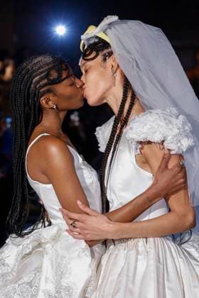 Entertainment Bilder des Tages Défilé de mode Collina Strada collection automne hiver 2025 2026 lors de la Fashion Week de New York Défilé de mode Collina Strada collection automne hiver 2025 2026 lors de la Fashion Week de New York City, NY, Etats Unis, le 7 février 2025 Runway TCollina Strada Fall RTW 2025 fashion show as part of New York Fashion Week on February 07, 2025 in New York, New York New York Etats Unis  Copyright: xAgencex xBestimagexAgencex xBestimagex