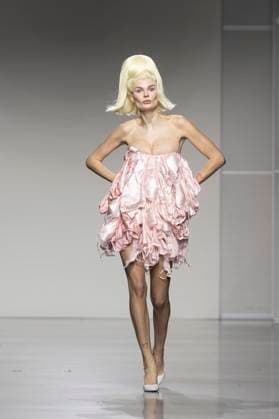 February 7, 2025, New York, New York, USA: Model walks runway during Christian Cowan show at New York Fashion Week Fall Winter 2025 at Glasshouse in New York on February 7, 2025. New collection by designer Cowan was inspired and is tribute to Abbie McLaughlin who passed away in 2024. New York USA - ZUMAr339 20250207_znp_r339_081 Copyright: xLevxRadinx
