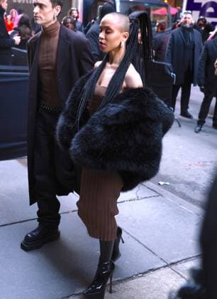 NYFW - Calvin Klein Arrivals FKA Twigs attends the Calvin Klein show during the New York fashion week in Midtown, New York on February 7, 2025. Photo by Dylan Travis ABACAPRESS.COM New York City NY United Arab Emirates  Copyright: xDylanxTravis ABACAx