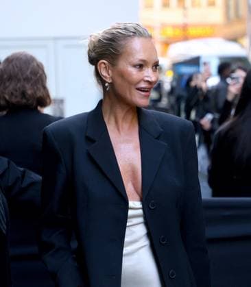 NYFW - Calvin Klein Arrivals Kate Moss attends the Calvin Klein show during the New York fashion week in Midtown, New York on February 7, 2025. Photo by Dylan Travis ABACAPRESS.COM New York City NY United Arab Emirates  Copyright: xDylanxTravis ABACAx