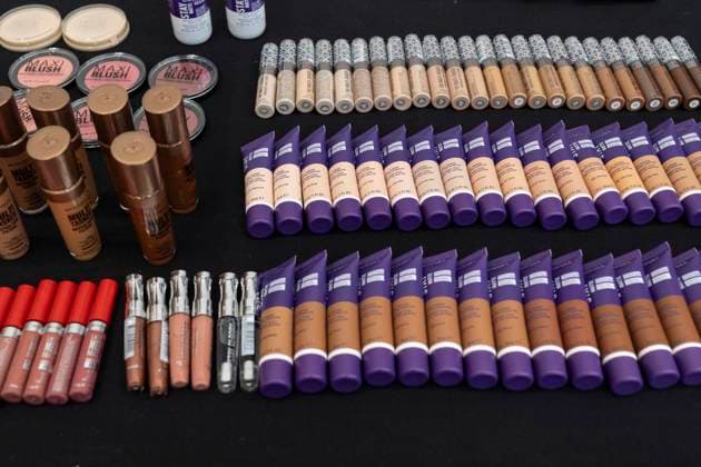 February 7, 2025, New York, New York, USA: Makeup products by Rimmel London seen backstage for Christian Cowan show at New York Fashion Week Fall Winter 2025 at Glasshouse in New York on February 7, 2025. New collection by designer Cowan was inspired and is tribute to Abbie McLaughlin who passed away in 2024. New York USA - ZUMAr339 20250207_znp_r339_170 Copyright: xLevxRadinx