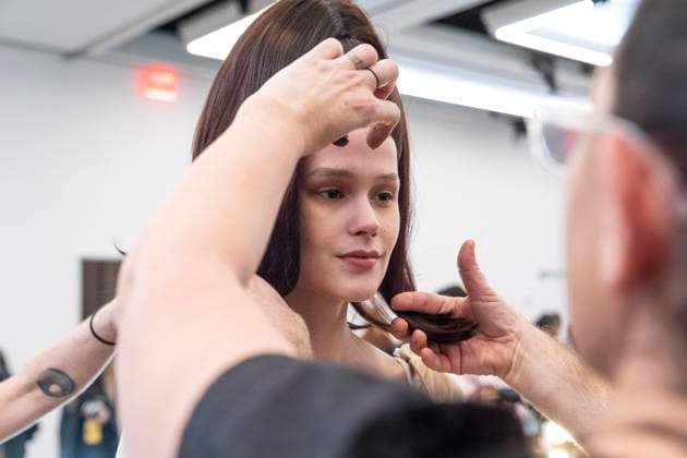February 7, 2025, New York, New York, USA: Model prepares backstage for Christian Cowan show at New York Fashion Week Fall Winter 2025 at Glasshouse in New York on February 7, 2025. New collection by designer Cowan was inspired and is tribute to Abbie McLaughlin who passed away in 2024. New York USA - ZUMAr339 20250207_znp_r339_177 Copyright: xLevxRadinx